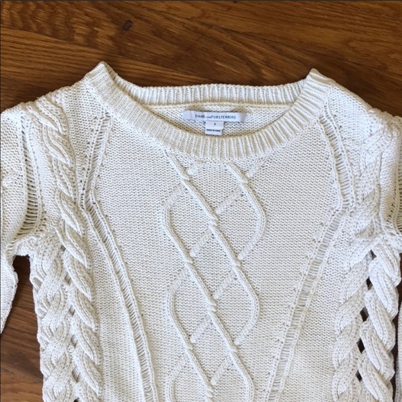 Diane Von Furstenberg sweater. - Picture 3 of 3